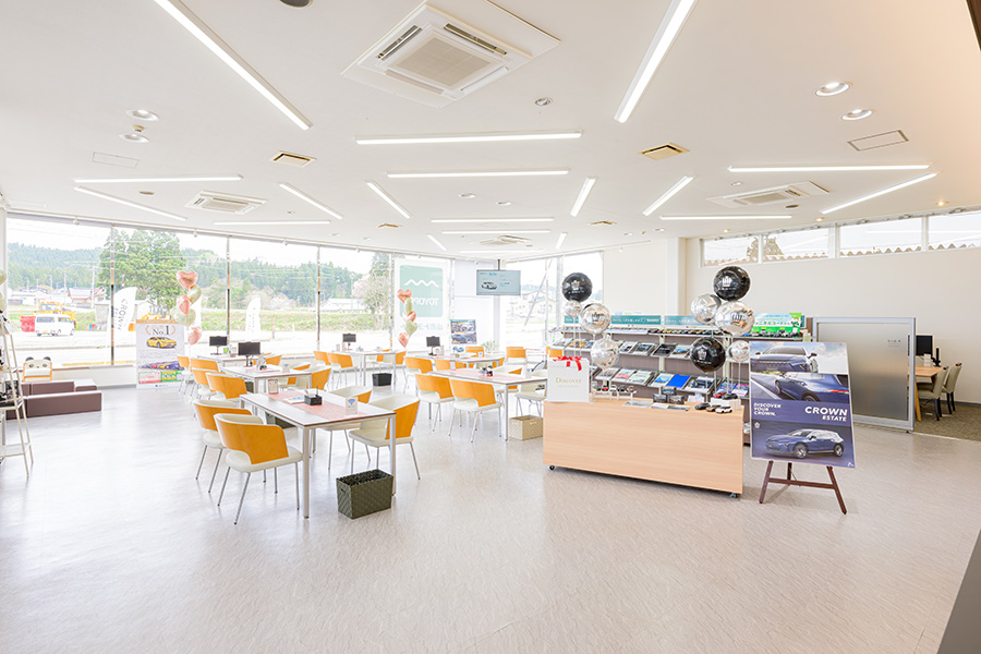 新庄店内観