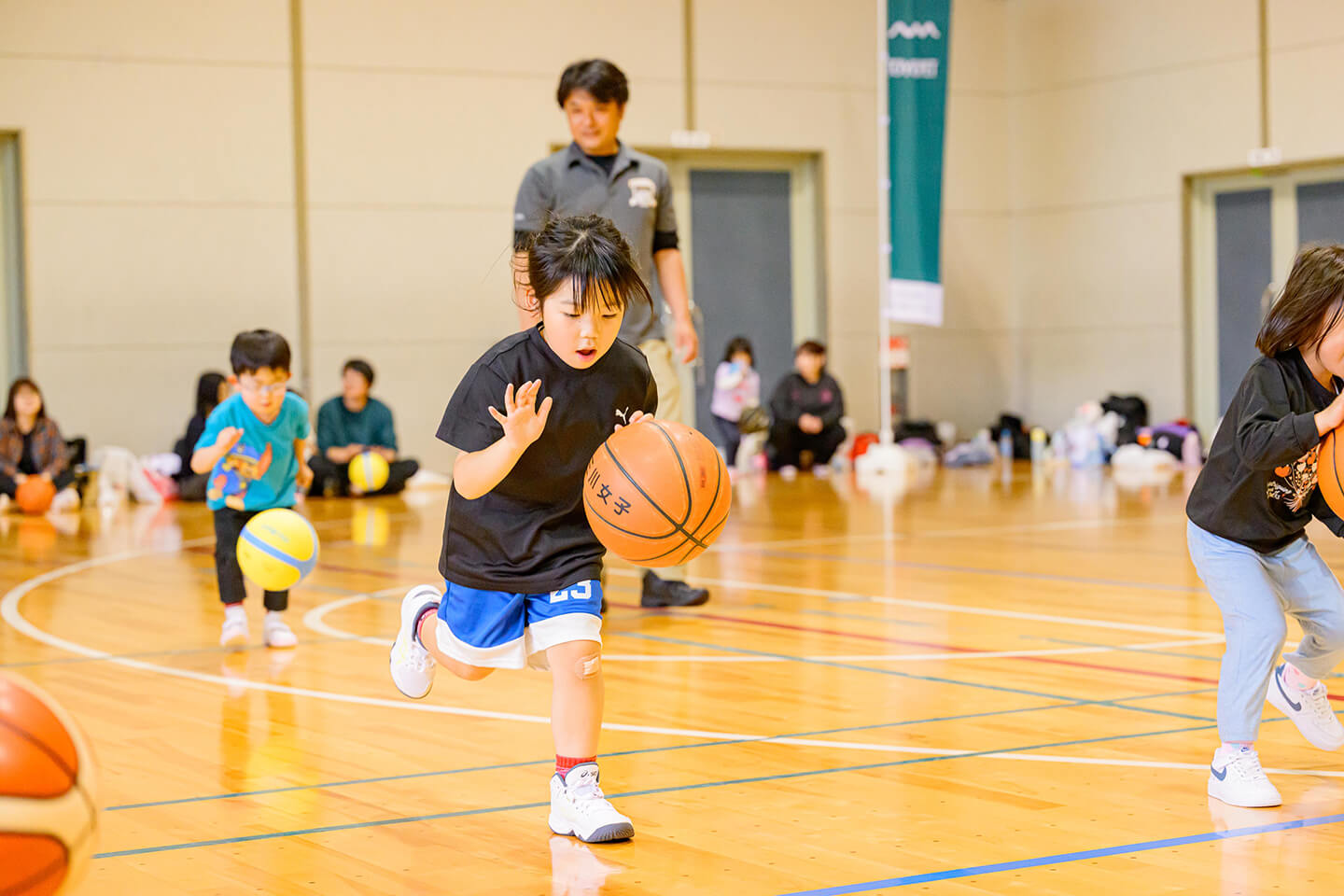 バスケットボール教室の開催 写真